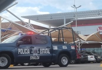 Con disparos al aire dos sujetos despojan 50 mil pesos a las afueras de la plaza San Isidro en Culiacán