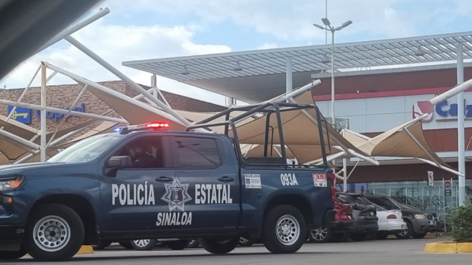 Con disparos al aire dos sujetos despojan 50 mil pesos a las afueras de la plaza San Isidro en Culiacán