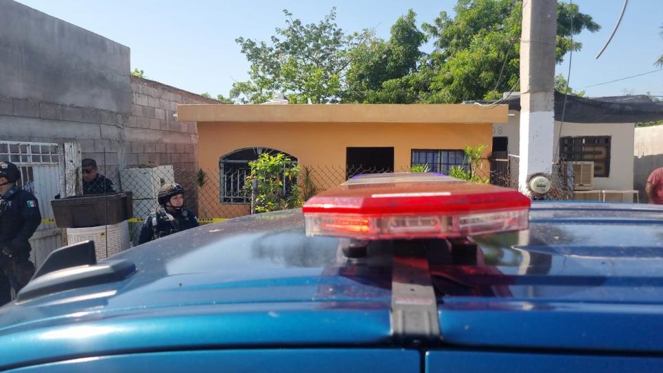 Asesinan a familia a puñaladas en Culiacán; los mató el vecino tras una discusión