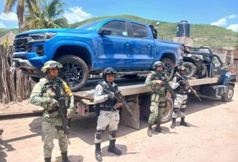 Ejército asegura 4 camionetas de lujo 4x4 en residencia de Mocorito