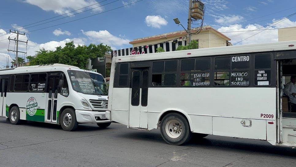 Camiones urbanos de Los Mochis son un horno, reportan usuarios 