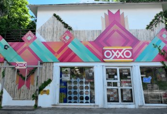 Este Oxxo cuenta con su propio cenote, ¿sabes dónde se encuentra?