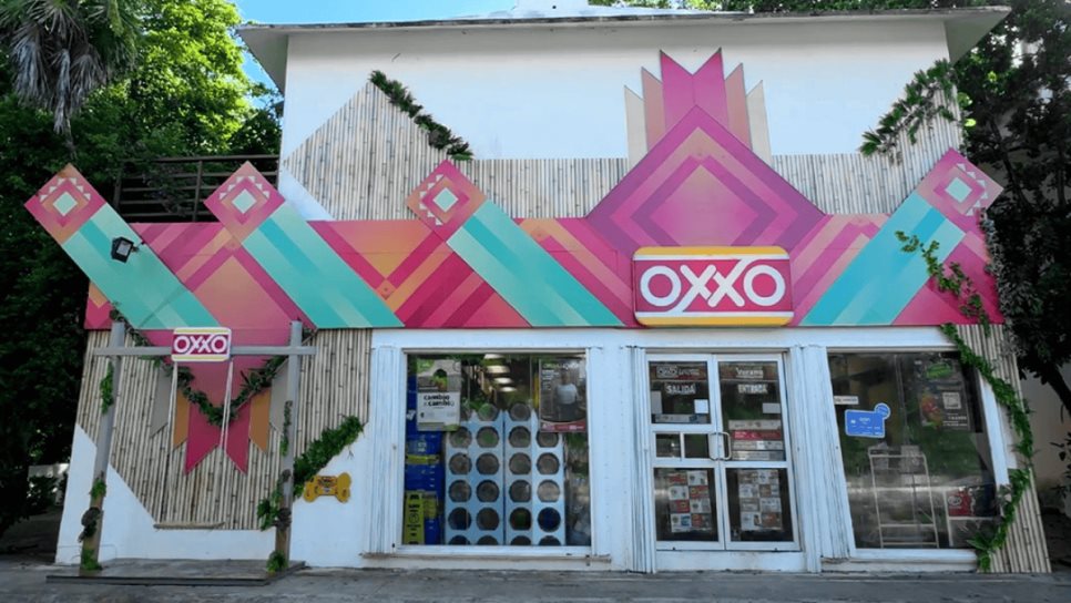 Este Oxxo cuenta con su propio cenote, ¿sabes dónde se encuentra?