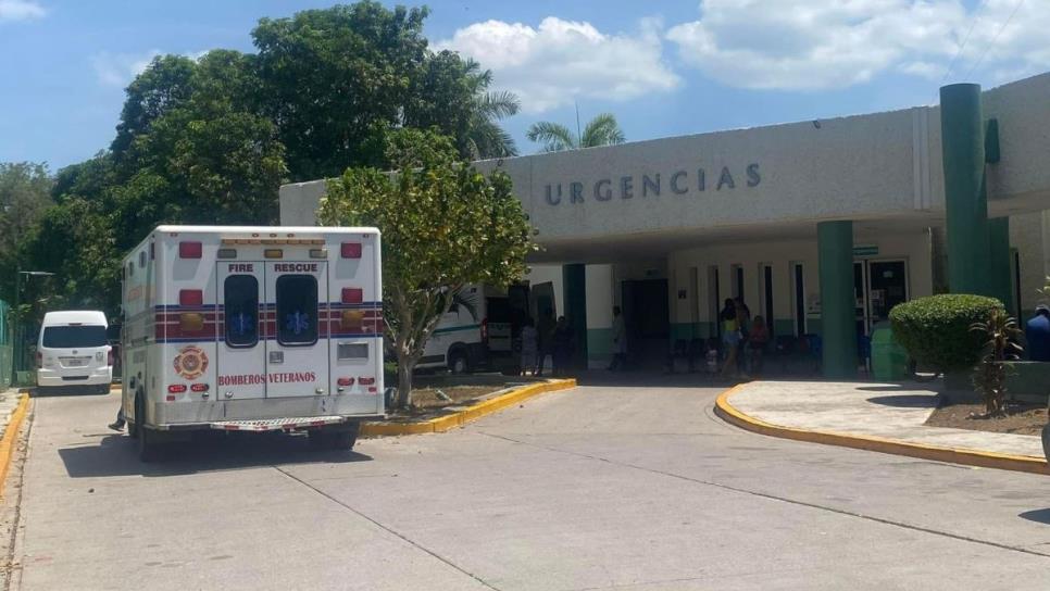 Trabajador de la construcción  resulta gravemente herido tras ser aplastado por pipa en Mazatlán