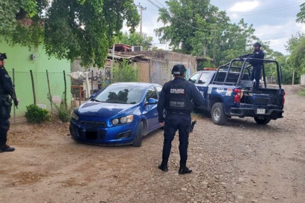 Policías estatales localizan vehículo reportado como robado