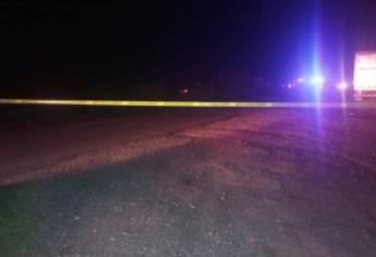 Motociclista fallece y vehículos arden en llamas tras choque frontal en Guasave