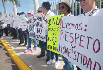 Trabajadores del Poder Judicial se manifiestan contra la reforma en Culiacán