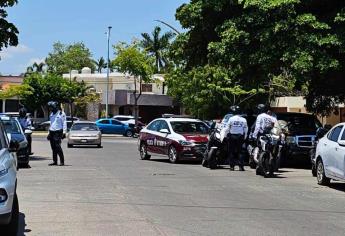 Detienen a conductor agresivo y drogado tras persecución en Los Mochis