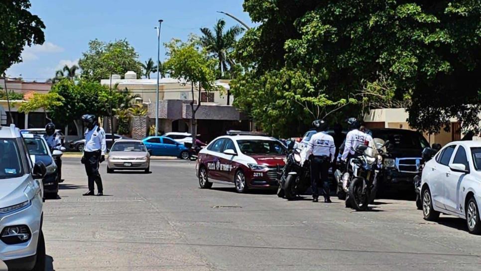 Detienen a conductor agresivo y drogado tras persecución en Los Mochis