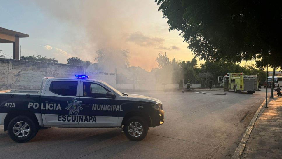 Incendio arrasa comercio de comida en el centro de Escuinapa