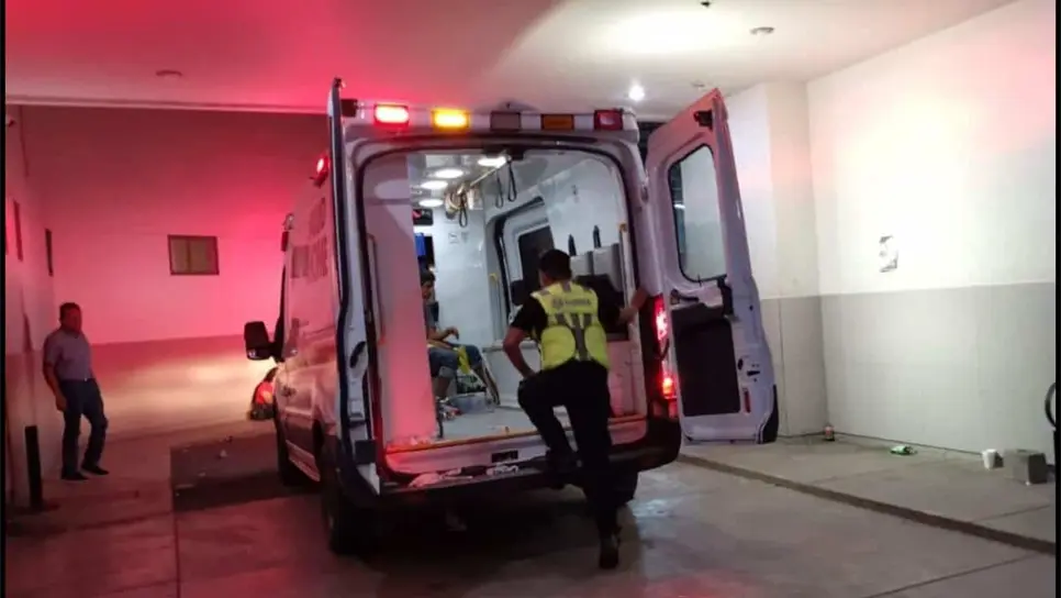 Atacan a joven en Ahome y termina con un machete clavado en la cabeza