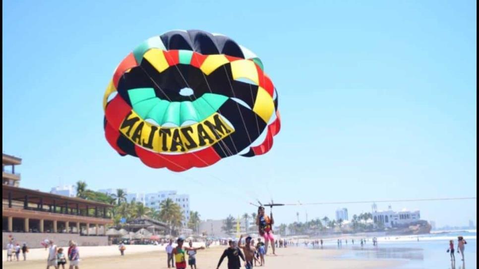 Parachutes en Mazatlán: ¿Incluye seguro de paseante el costo del boleto?