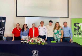 Stereo1 entrega beca en el Instituto Jean Piaget del Río Culiacán