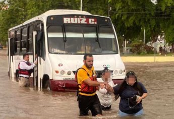 Fuertes lluvias azotan a Culiacán esta tarde de lunes 12 de agosto