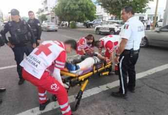 Dos motociclistas resultan heridos durante un choque en céntrico crucero de Culiacán