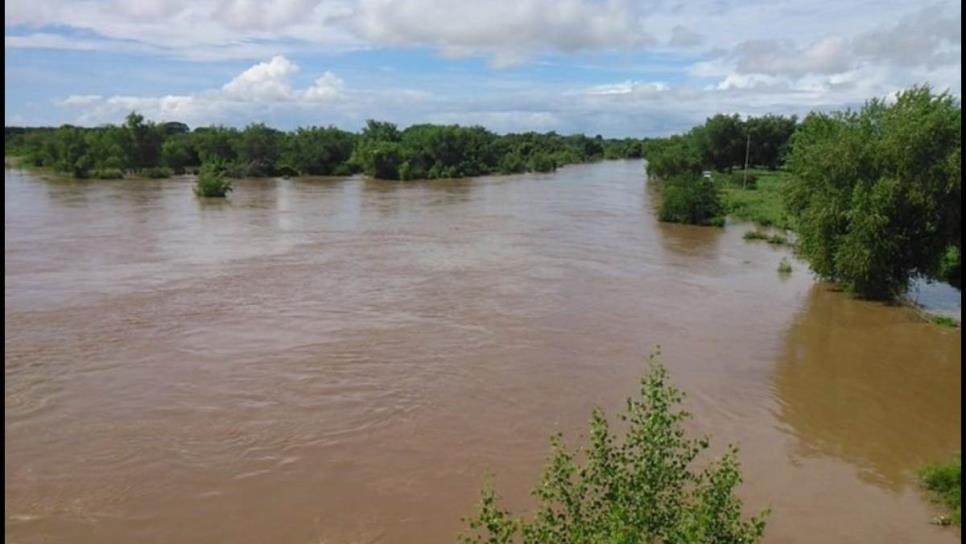 Creciente del Río Presidio se lleva la tubería y deja sin agua potable a Villa Unión, Mazatlán