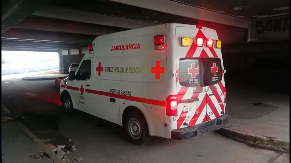 Lavacarros pierde la memoria tras caer en supermercado abandonado de Mazatlán