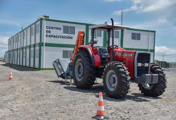 Proman GPO dona tractor al Gobierno Municipal de Ahome para fortalecer servicios públicos