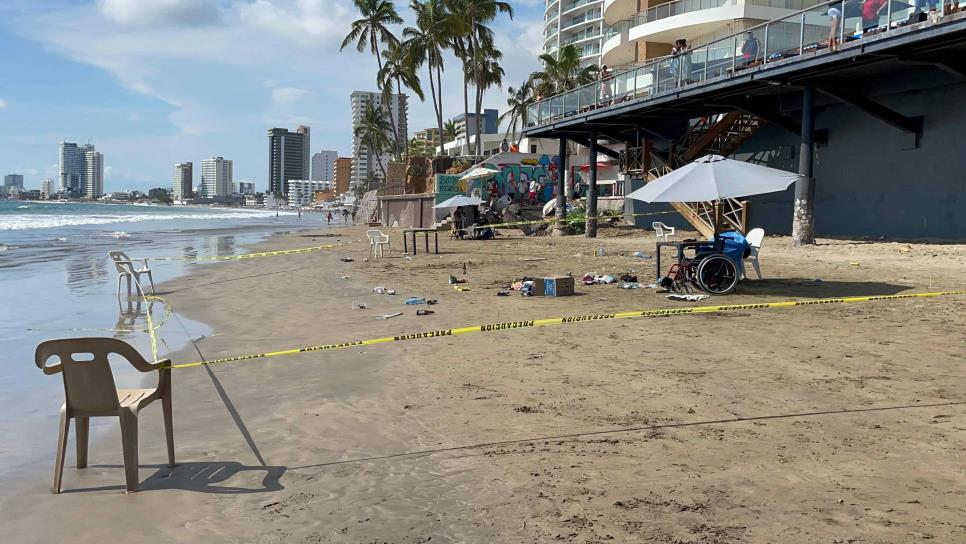 Asesinan de 5 balazos a turista en playas de Mazatlán; hay una mujer herida