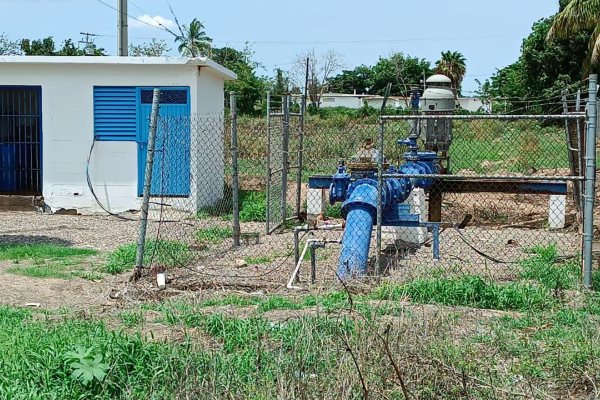 Se mantienen los trabajos para restablecer los servicios de luz y agua en Navolato