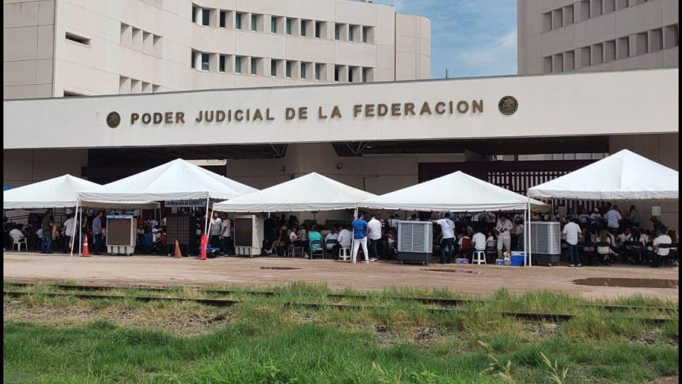 ¡No a la reforma! Gritan trabajadores del Poder Judicial en manifestación en Culiacán