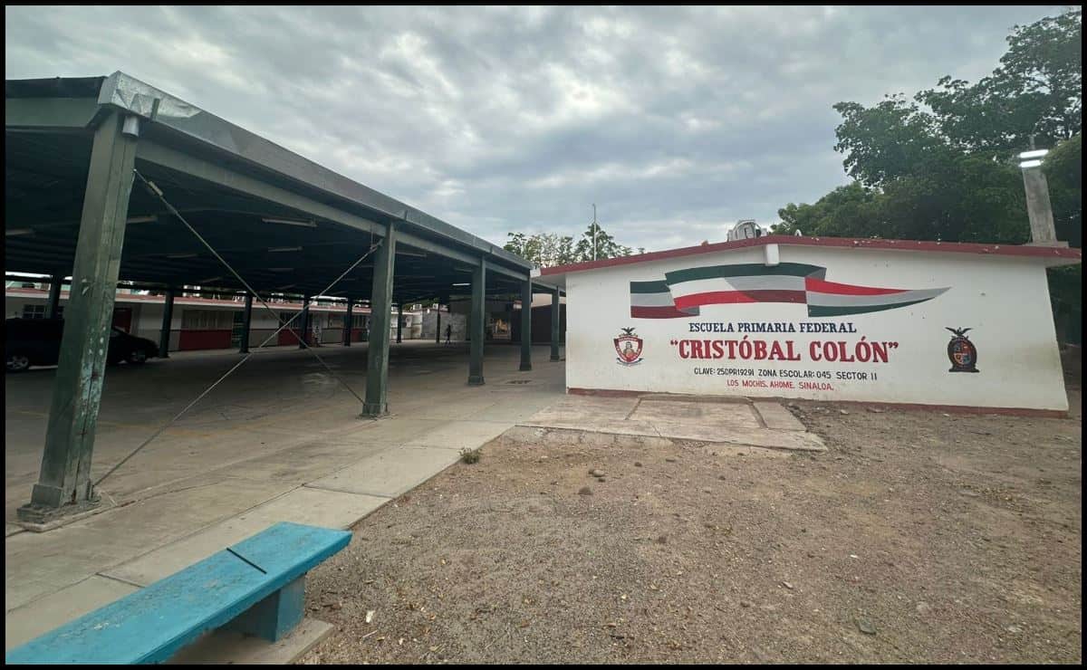Escuela Cristóbal Colón en Los Mochis no regresa a clases por problemas de drenaje