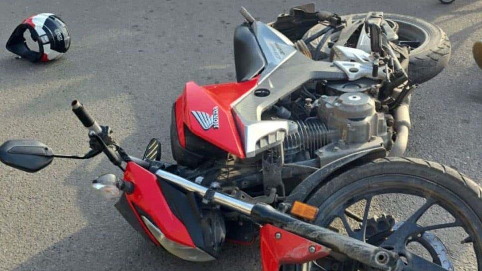 Motociclista queda inconsciente tras derrapar cerca del Acuario de Mazatlán