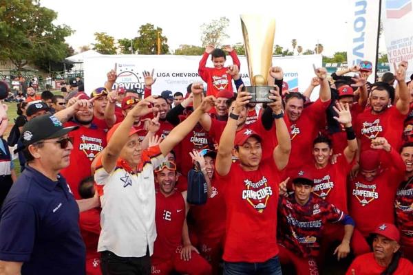 Abarroteros del Ejido México son los nuevos campeones de la Clemente Grijalva después de 53 años