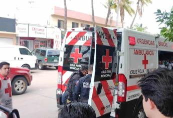 Detienen a tres estudiantes con armas blancas tras riña en la Zona 30 de Los Mochis