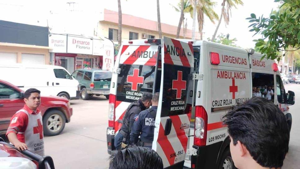 Detienen a tres estudiantes con armas blancas tras riña en la Zona 30 de Los Mochis