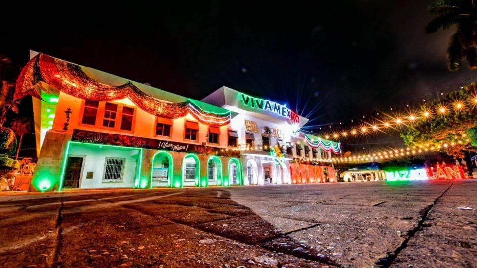 ¡Listos para dar el Grito! Visten de colores patrios el Palacio de Mazatlán