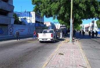 Aseguran por lo menos cuatro camionetas tras enfrentamientos en Culiacán