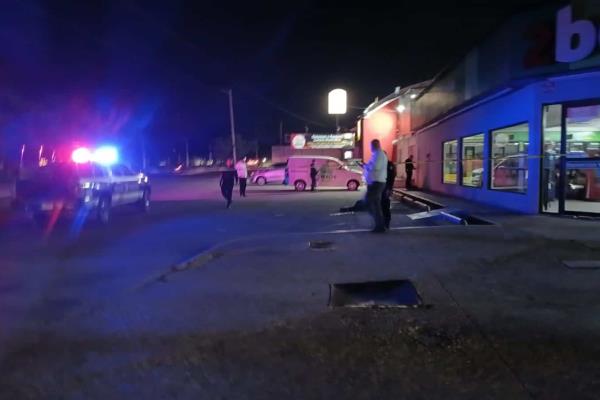 Ejecutan con rifle de asalto a un joven en el bulevar Agricultores en Culiacán