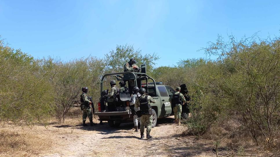 Aseguran 4 vehículos y un arsenal de armas en Los Arrayanes, Culiacán