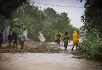 Rescatan a 93 personas tras fuertes lluvias de la tormenta Ileana en Guasave