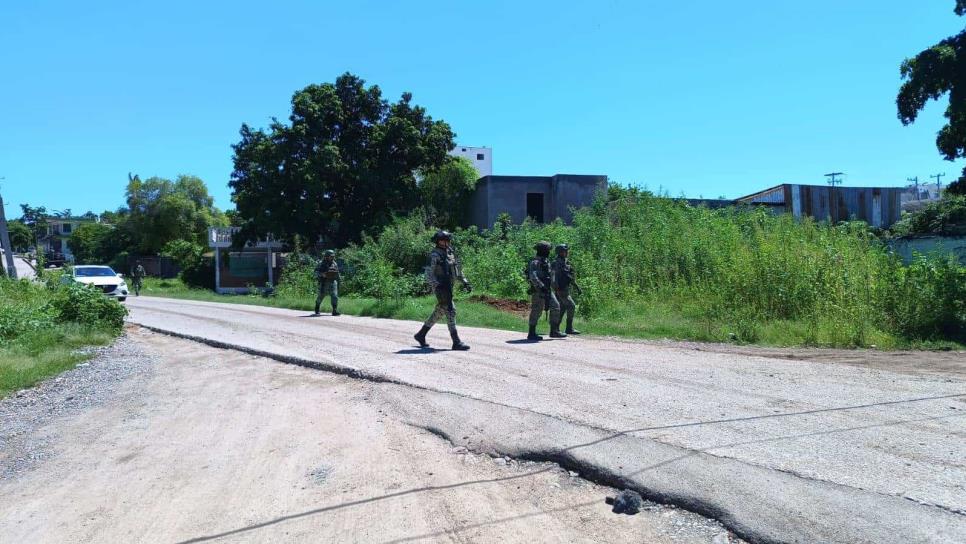 Militares realizan operativo en la colonia Ignacio Allende en Culiacán