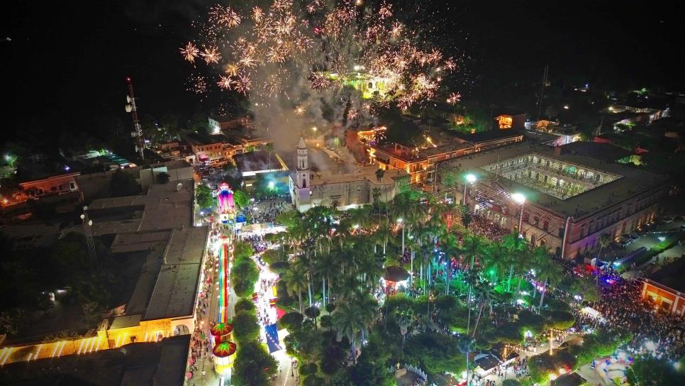 El Fuerte celebra el Grito de Independencia con la asistencia de más de 20 mil personas.