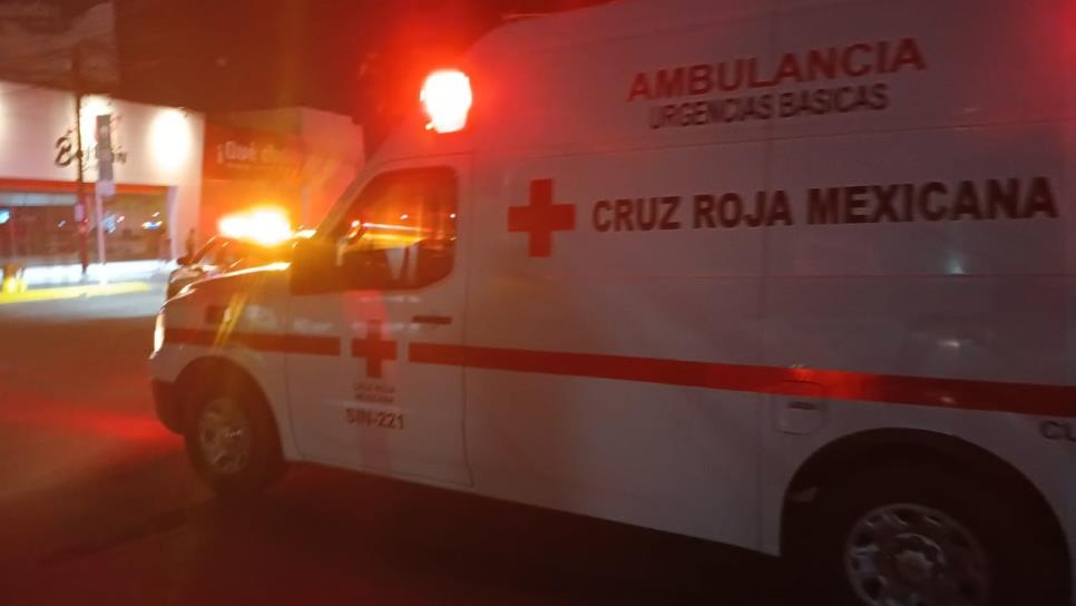 Ingresa un hombre herido de bala a la sala de urgencias de un hospital privado en Culiacán