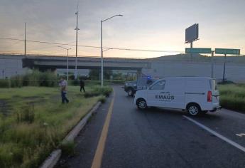 Encuentran asesinados a tres hombres y a una mujer al sur de Culiacán; dos de ellos están decapitados