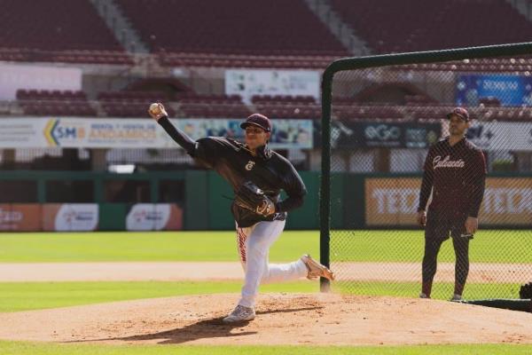 Víctor Sherman Castañeda se incorpora a Tomateros de Culiacán de cara a la nueva temporada