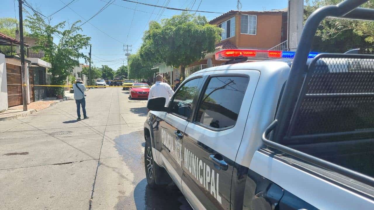 El cuerpo quedó afuera de un consultorio.