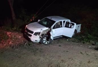 Vuelca familia en Mocorito, el accidente dejó a cinco lesionados, entre ellos una niña de 4 años