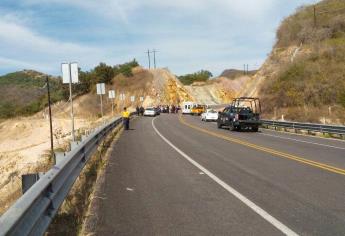 Cierran la Mazatlán-Durango tras reporte de enfrentamiento en El Batel, Concordia