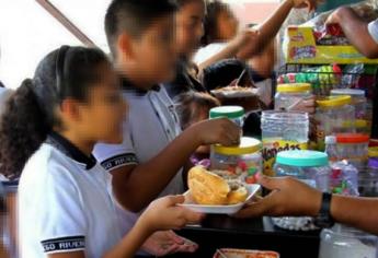 Van contra las comidas chatarras en las escuelas; buscan prohibir chilaquiles, tacos y postres