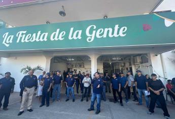 Policías jubilados toman Palacio Municipal de  Ahome; exigen pagos