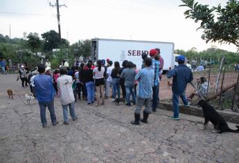 Gobierno de Sinaloa entrega apoyos a familias afectadas por la violencia en Concordia 