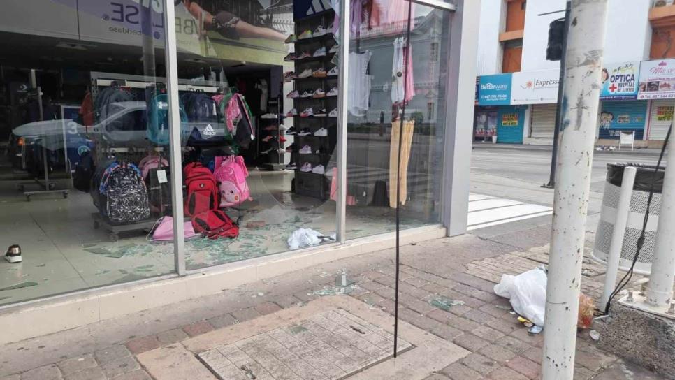 Quiebran cristal y roban tienda deportiva en Culiacán