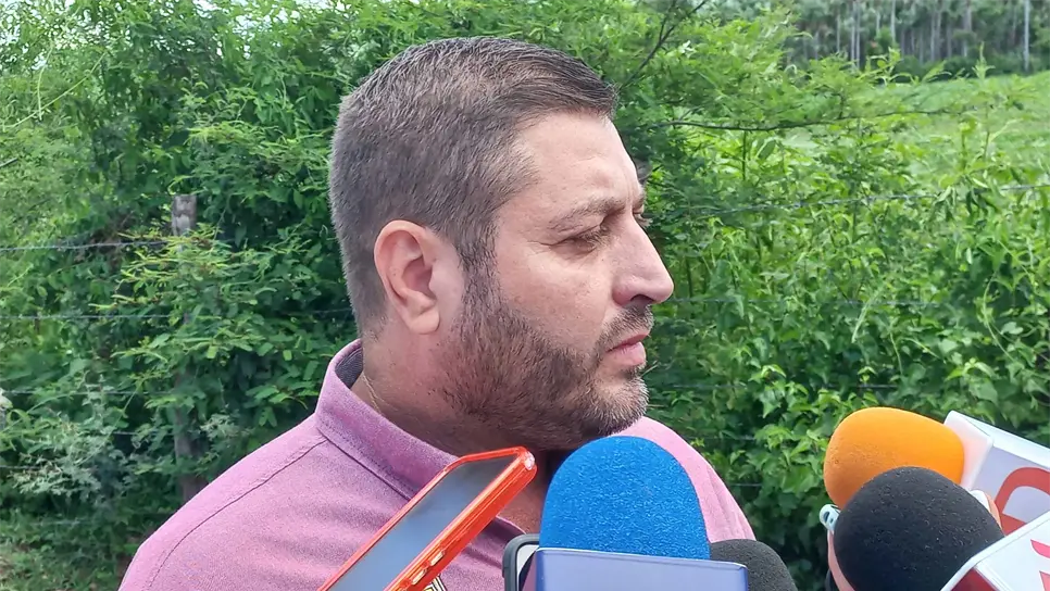 José Paz atendiendo a los medios de comunicación. FOTO: Luz Noticias