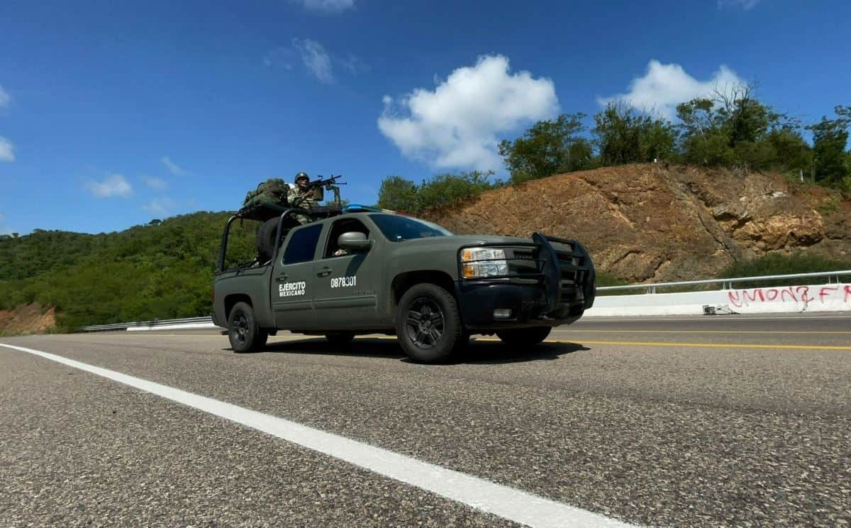 Hallan cuerpo putrefacto de persona en el km 97 de la Mazatlán-Culiacán 