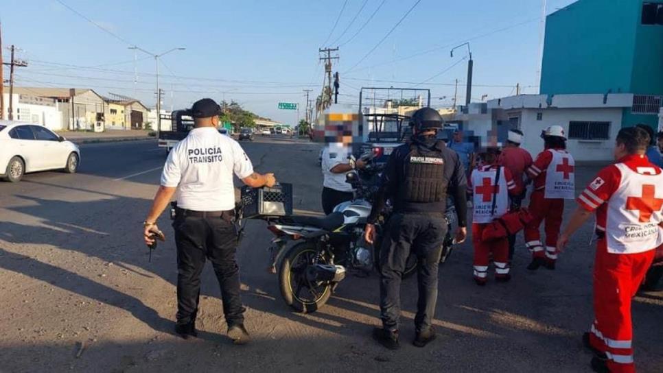 Motociclista derrapa y se lesiona en la colonia Jesús García de Mazatlán 